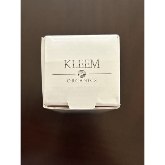 Kleem Organics Dark Spot Corrector Night Serum for Face Hands & Neck 1fl oz - Picture 5 of 6